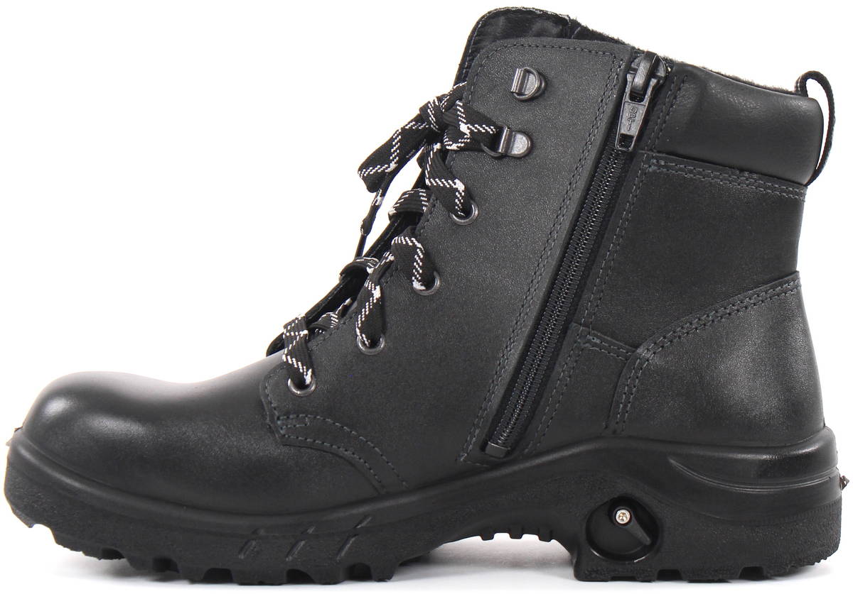 spike casual shoes