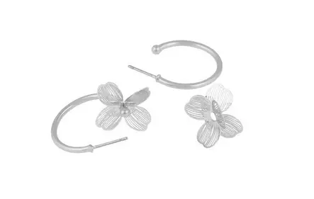 Snö of Sweden Earrings Flora petal silver - Earrings - 141131 - 2