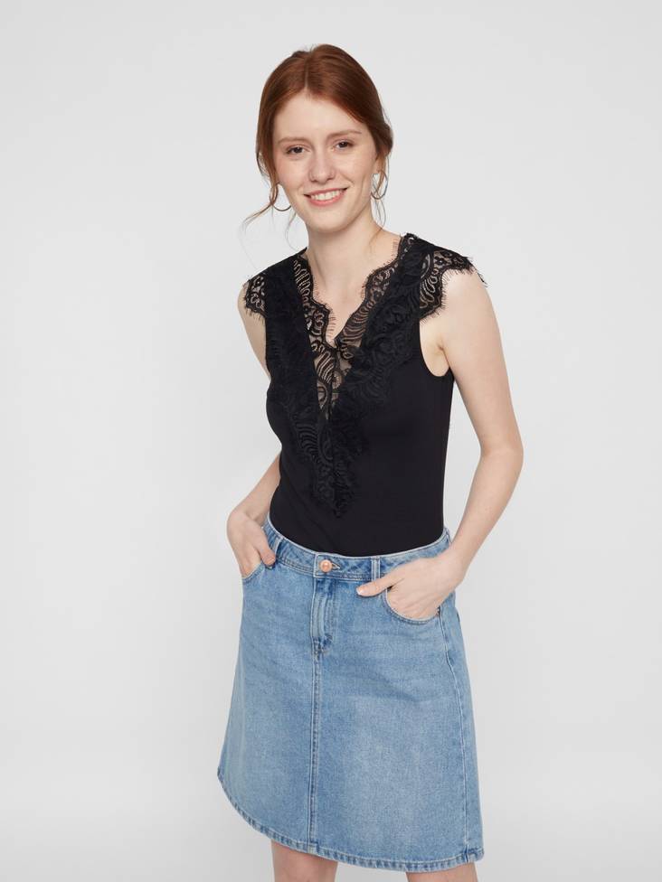 Pieces Women's lace top, Black - Women's tank tops - 126671 - 1
