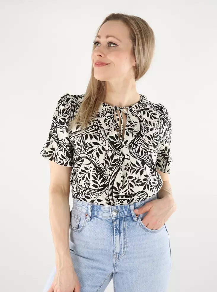 Vero Moda women's t-shirt V-Neck cloud dancer/bali - Women's T-shirts - 138161 - 1