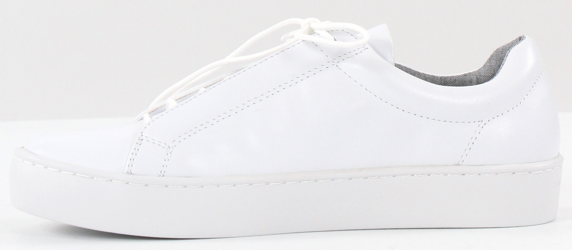 vagabond white shoes