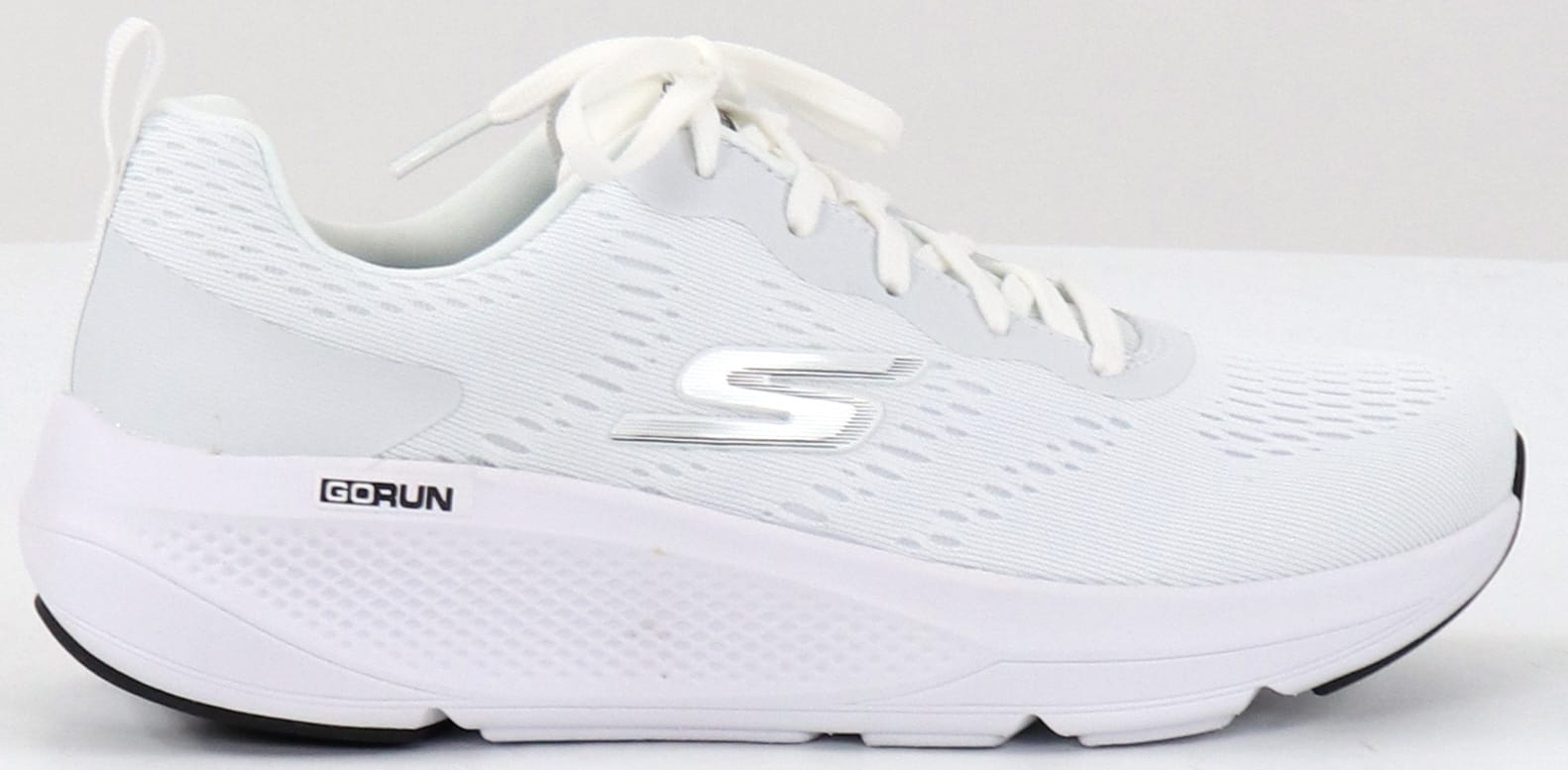 Skechers go sales run white