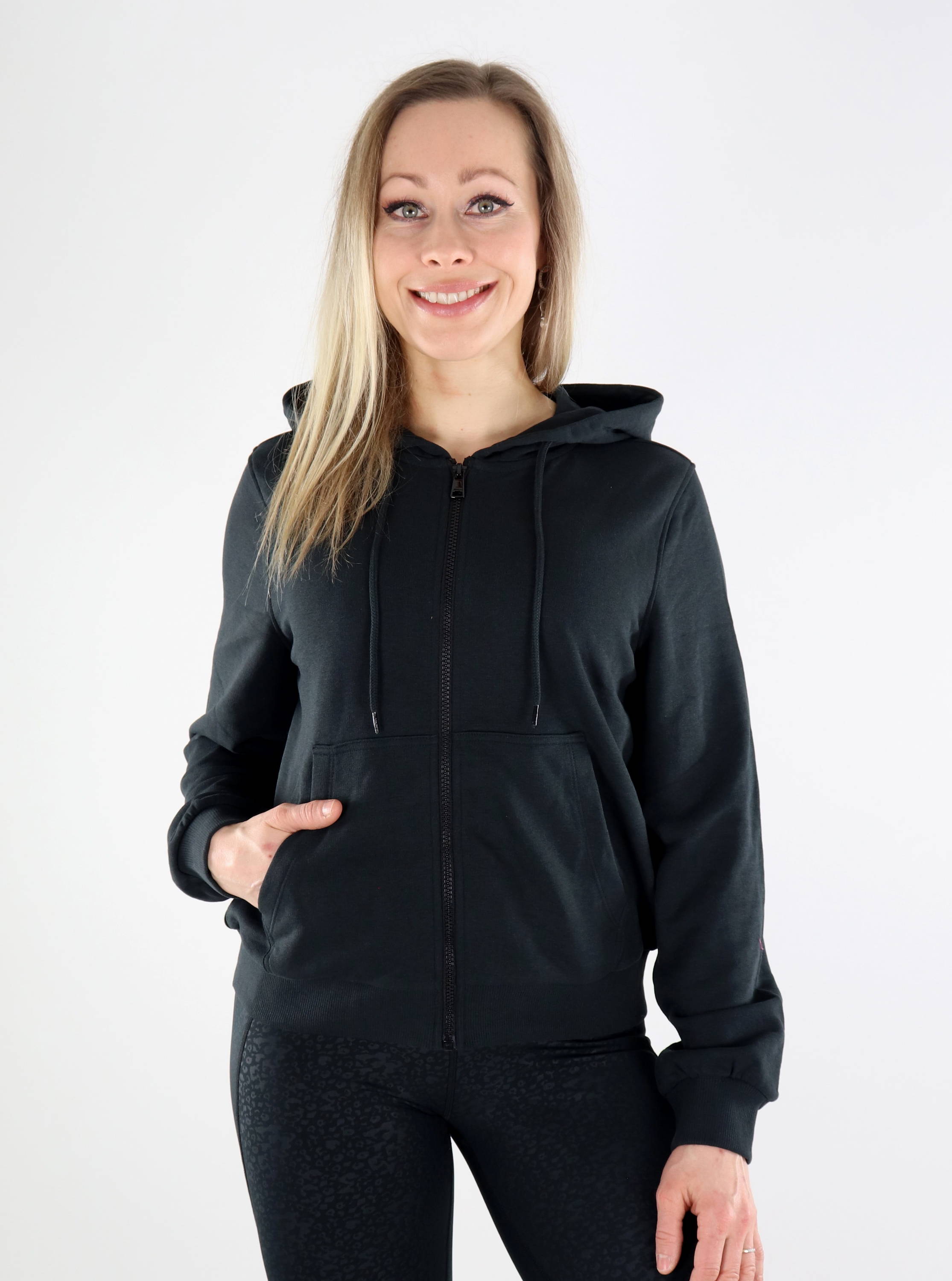 (取寄) オン レディース ジップド ブーディ On women Zipped Hoodie Black 1 Classic Zip-Through Hoodie