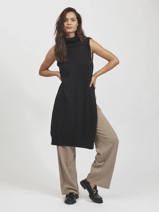 long knitted vest