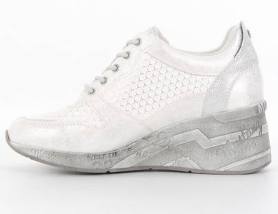 mustang silver trainers