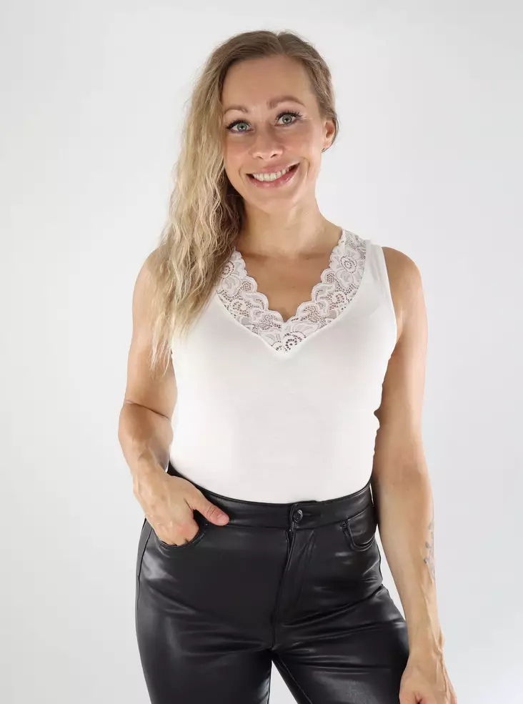 Vero Moda women's top V-Neck snow white - Women's tank tops - 139046 - 1
