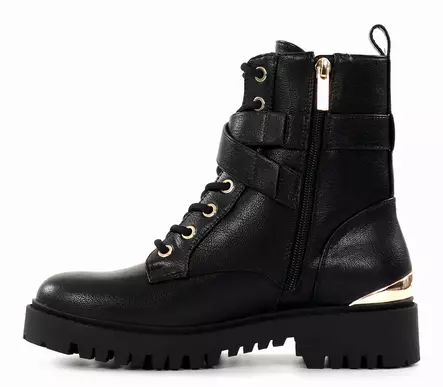 Black boots guess store