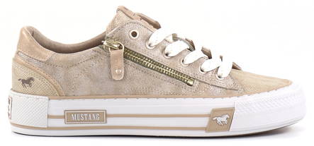 Mustang sneakers wit outlet