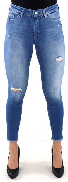 Only Blush Skinny fit Women's jeans Only Blush is a sure choice for everyday life and leisure. The waist of the jeans is Normal and the leg model is Skinny fit. Blush women's jeans are stylish and very popular among women. If you want to succeed in getting jeans right away, choose Only Blush. Only Blush is a narrow and tight model that follows the contours of the body. The color of the jeans is blue, so you can style several outfits - in our online store. There are several options, for example you can choose a black t-shirt and combine it with black boots. You can find everything you need in the Stilettoshop.eu online store Model: Blush Color: Blue Material: 92% cotton, 8% elastomultiester, 2% elastane Waist height: Normal For everyday life and leisure time Washing instructions: Delicate wash at 30 degrees - Women's jeans - 133868 - 1