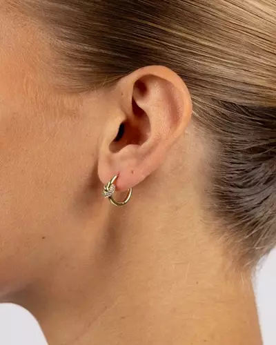 Snö of Sweden Earrings Everly Small knot crystal ring gold/clear - Earrings - 141588 - 2