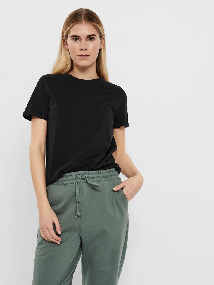 Vero Moda T-Shirt, black - Women's T-shirts - 130338 - 1