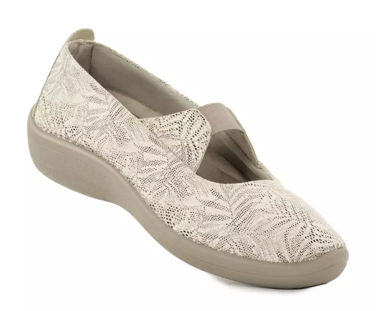 Arcopedico women's walking shoes Itatiaia K08 beige - Women's walking shoes - 138279 - 1